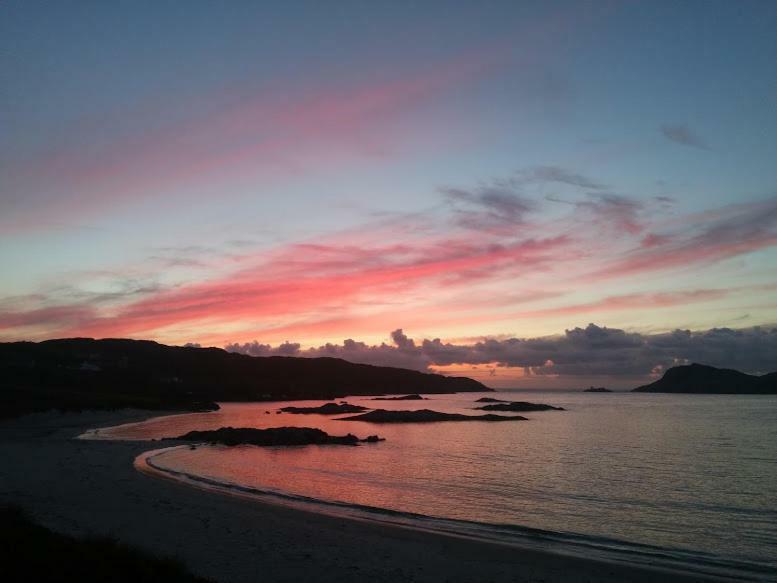The Beach Bothies Valtos ภายนอก รูปภาพ
